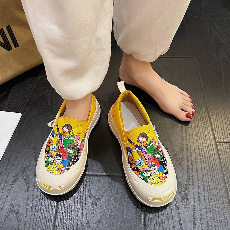 Thick-soled slip-on graffiti canvas casual shoes